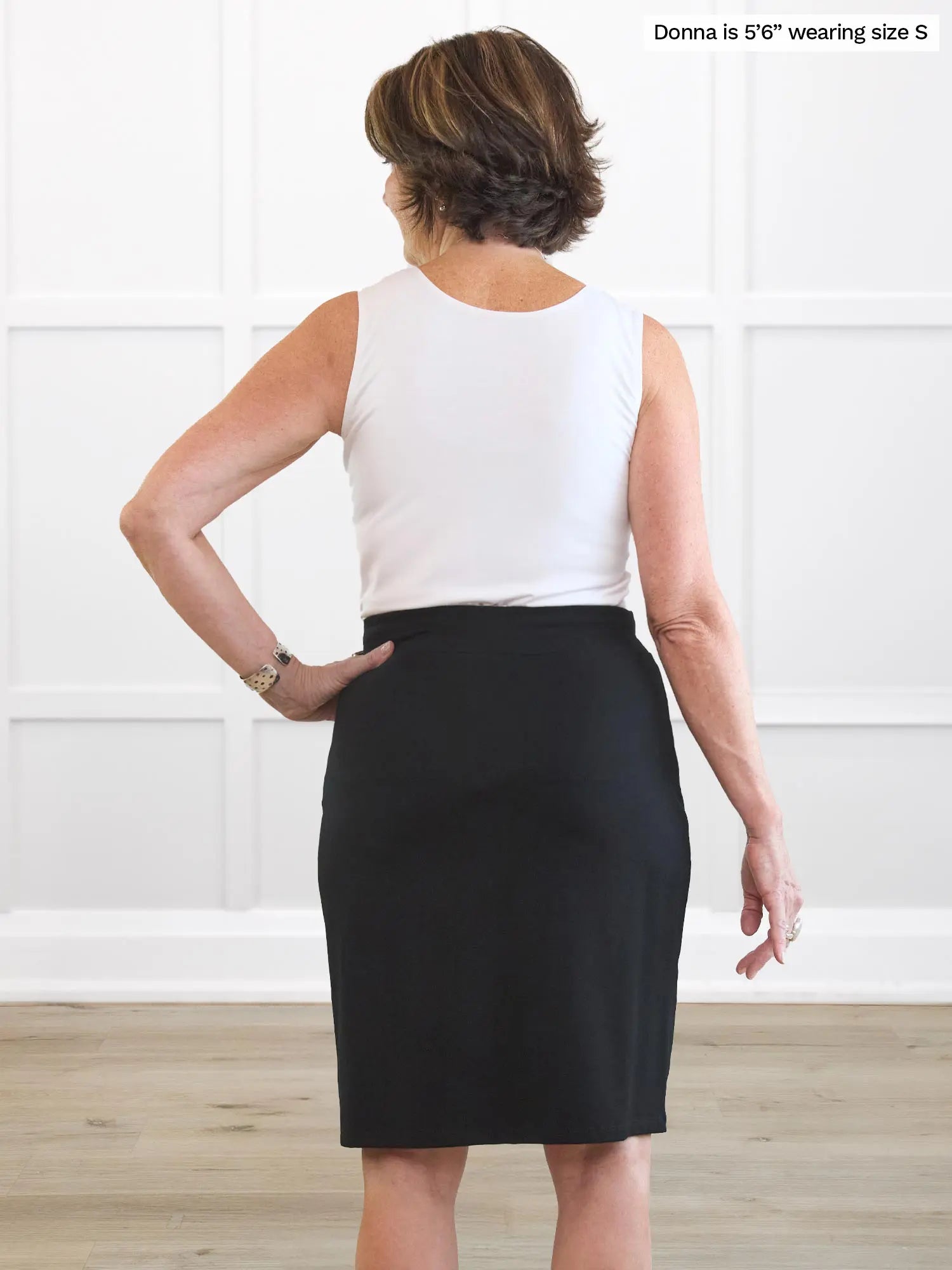 Miik founder Donna (5’6”, small) standing with her back towards the camera showing the back of Miik&