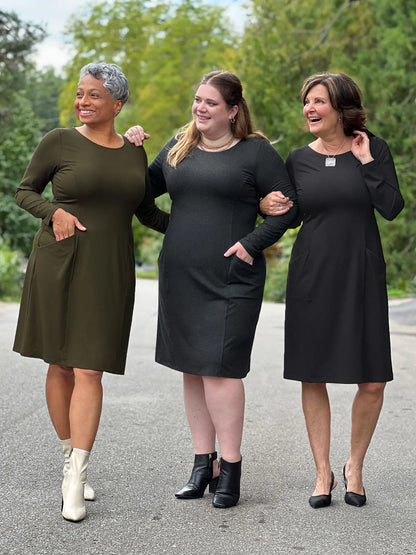 Miik models Keethai and Bri along side with founder Donna, all smiling and looking away while wearing the new Miik&