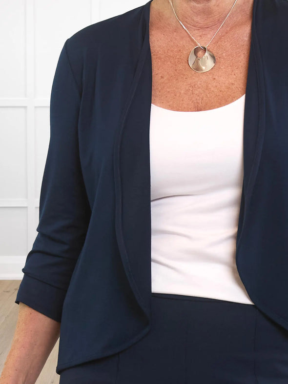 A closeup image detal of Miik's Wesley cropped cardigan in navy
#color_navy