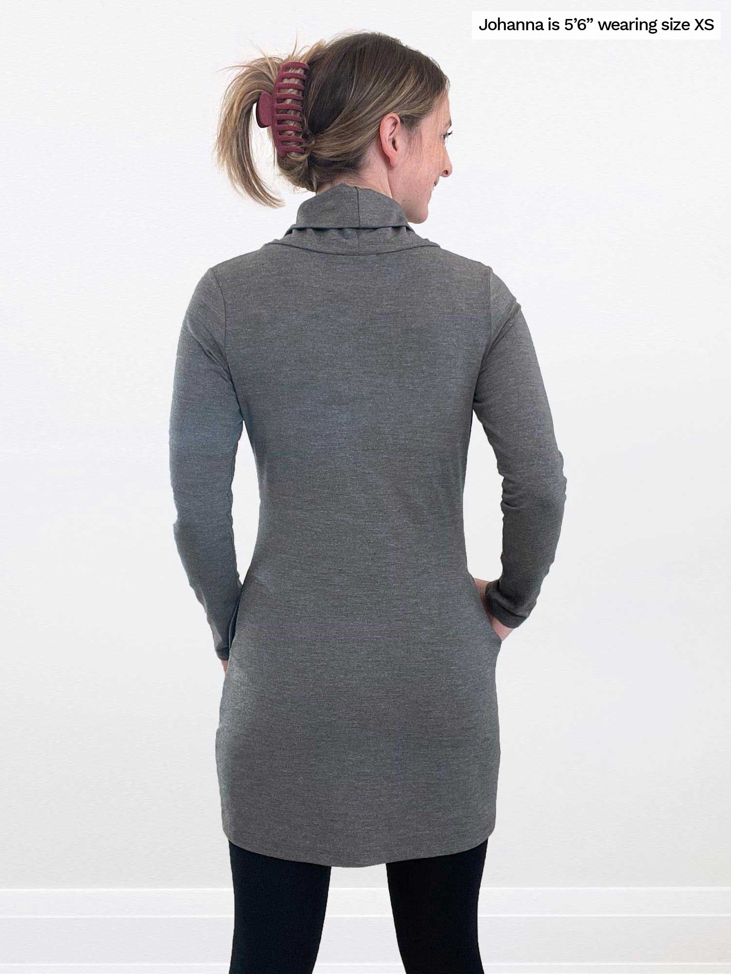 https://www.miik.ca/cdn/shop/products/Vienna-cowl-neck-pocket-tunic-granite-grey-for-women_1500x.jpg?v=1697830642